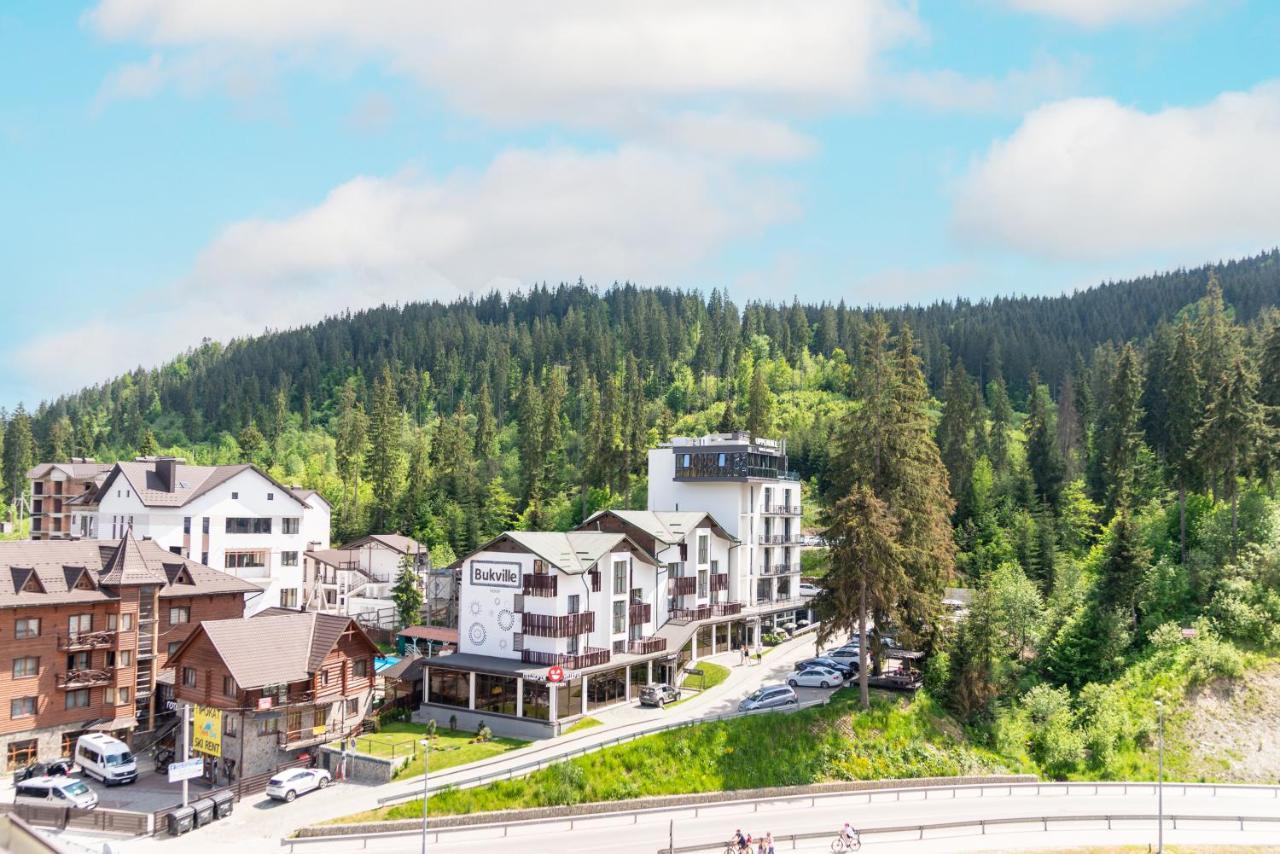 Bukville & Hotel 3*