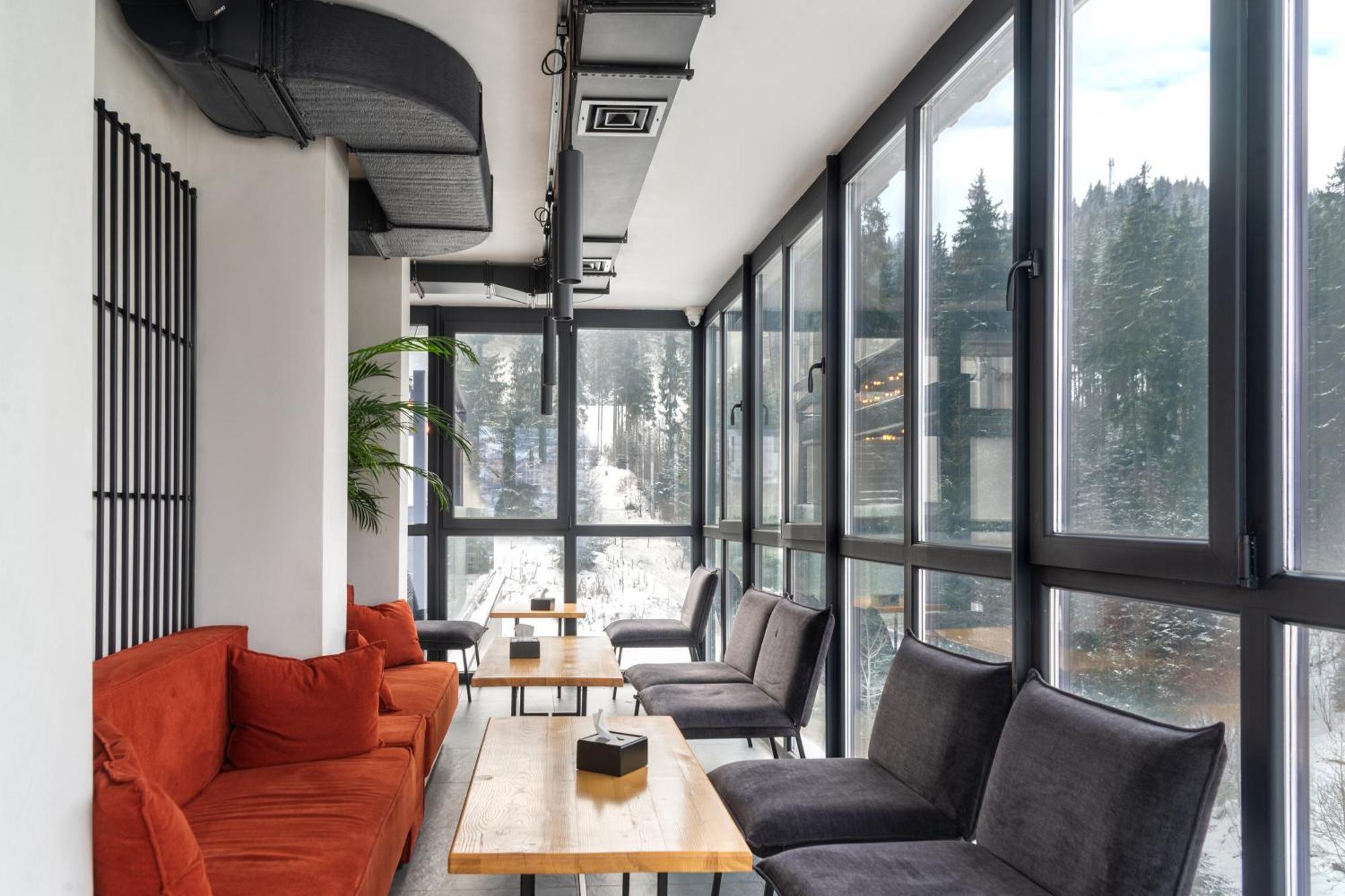 Bukville & Hotel 3*